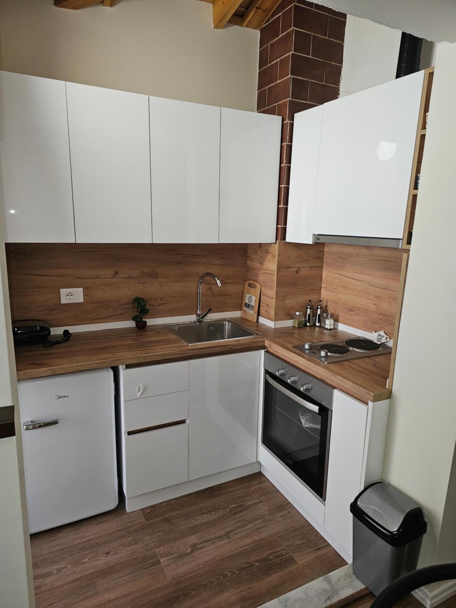 Vila Tafa Apartments Тирана Экстерьер фото