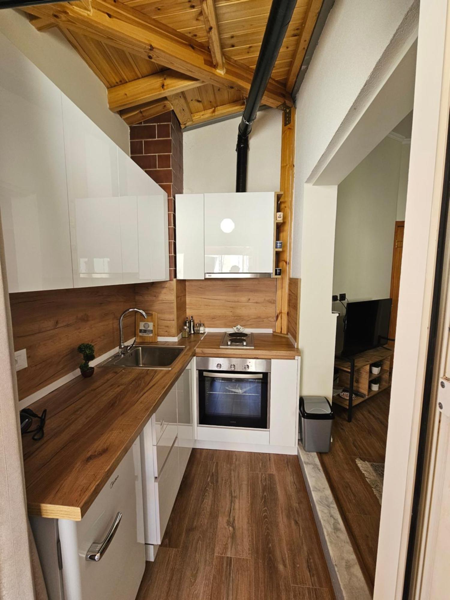Vila Tafa Apartments Тирана Экстерьер фото